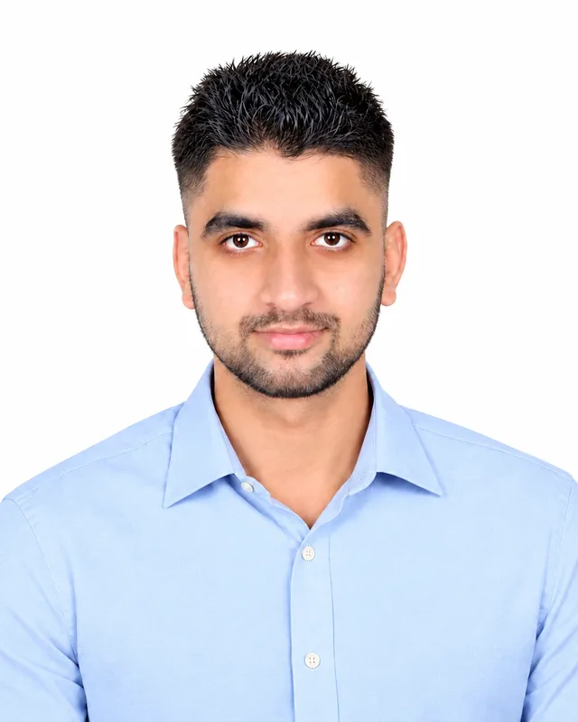Aliakbar Indorwala, Accountant